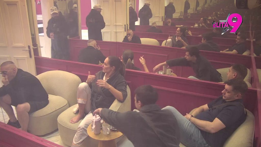 Ukućani opleli međusobno po odnosu Đukića i Ahmićke! Kačavenda nije štedela na rečima, Ivan se nadovezao na Teodoru: Ona mi strašno ide na... (VIDEO)