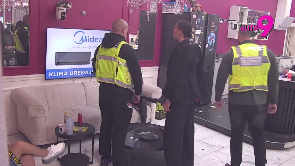 Đukić i Aneli raskirnkani do koske! Ahmićeva prešaltala priču na Viktora, obezbeđenje moralo da reaguje! Filipova reakcija će vas šokirati (VIDEO)