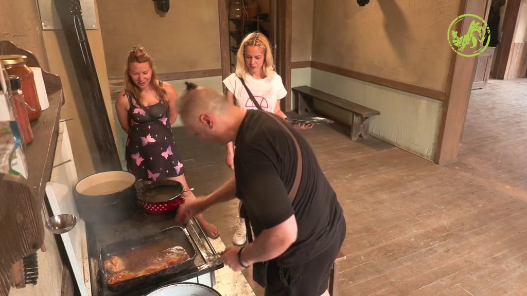 NA FARMI SVEGA IMA: Luks, Rea, Boža i Sneža napravili kulinarsku emisiju (VIDEO)