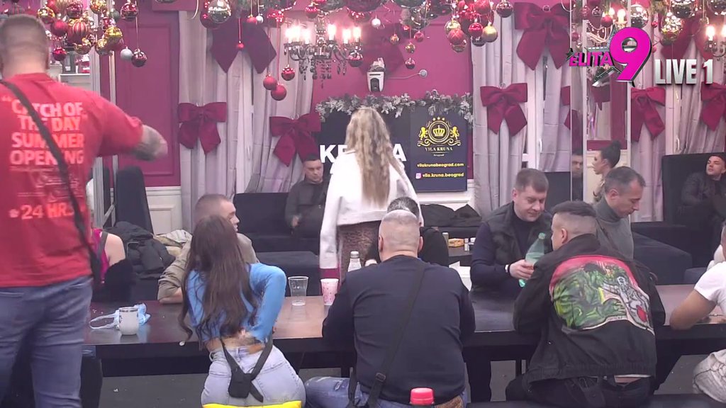 Stanija nije ovde, ti je namećeš: Janjuš očitao bukvicu Aneli, pa brutalno zaratio sa njom: Majka četvorogodišnjeg deteta se ponaša... (VIDEO)