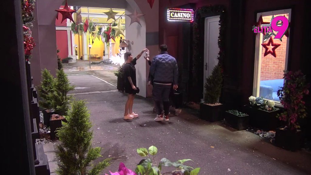 Ne može da dođe sebi! Kačavenda namamila Mikija tangama, on odlepio istog trenutka (VIDEO)