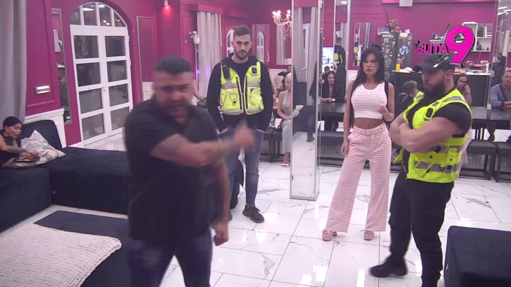 Bukti žestok rat: Stanija i Alibaba brutalno zaratili, reagovalo i obezbeđenje! (VIDEO)