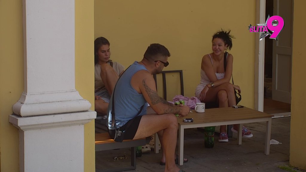 Neću da perem tvoju kosu! Asmin odbio da SLUŠA MAJINE KOMANDE, ona pozelenela! (VIDEO)
