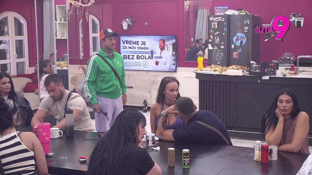Zarežala na deda Daneta (70)! Sofija poslala finansijeru poslednju opomenu iz Elite, Matora ogorčena na Asmina: Odjaviću ga sa adrese! (VIDEO)