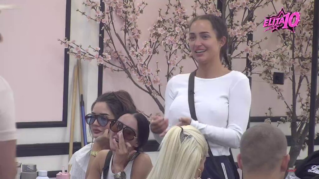 Ako neko mora biti, neka to budem ja: Laura strahuje da će Đukić večeras akcijati sa drugim ženama! (VIDEO)