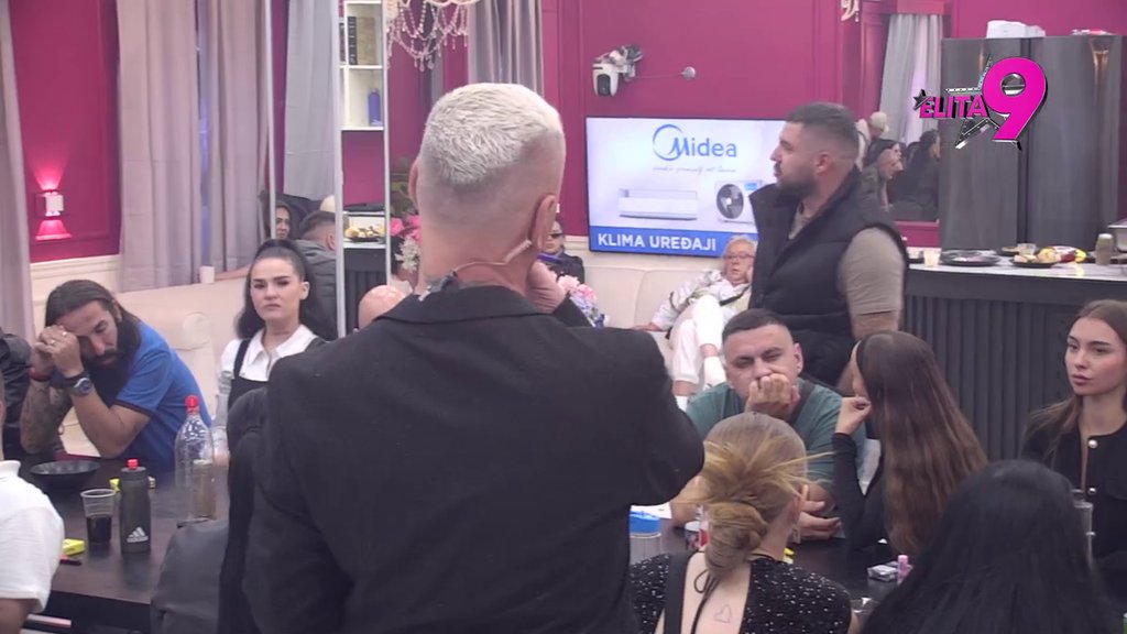 Nova drama Aneli i Anite: Žestoko zaratile zbog Anđela, pljušte teške prozivke! (VIDEO)