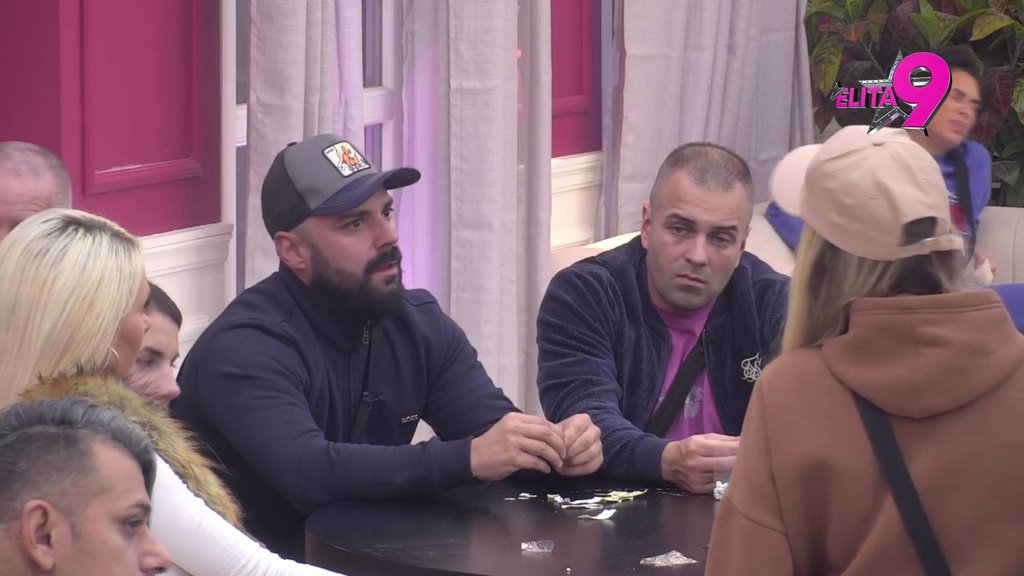 SATERAO JE U ĆOŠAK: Aneli daje zadnje atome snage da za flert Luke i Maje okrivi druge ljude: OVO JE IGRA... (VIDEO)