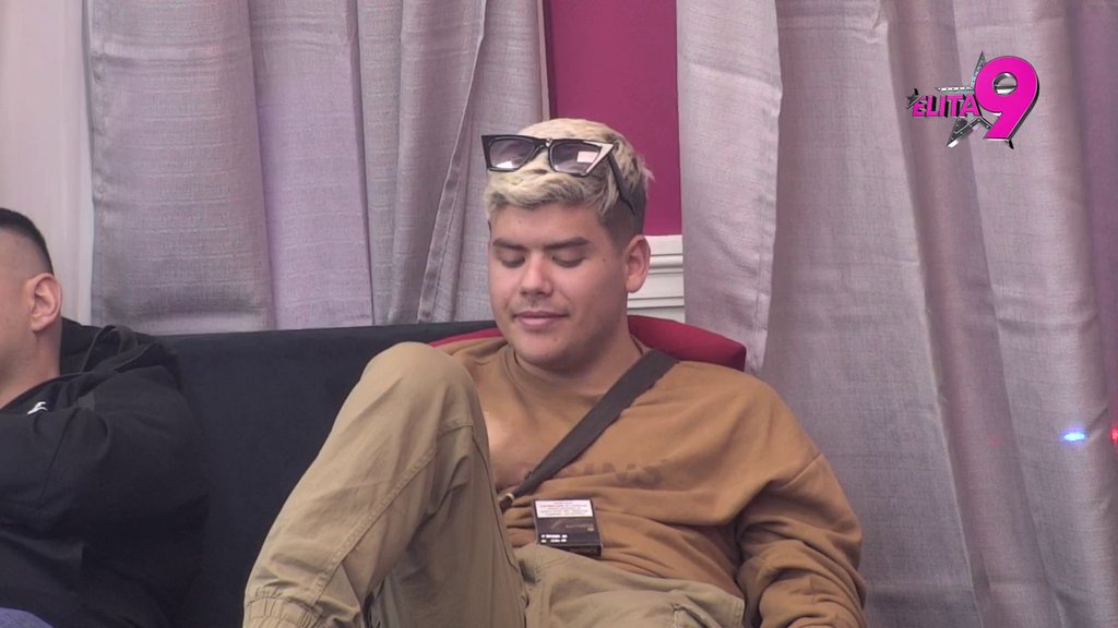 Dočekao svojih pet minuta! Anđelo ugrabio priliku da napljuje Miljanu i Ivana, pa od Kulićeve dobio povratnu: Ispričaj istinu o sebi ! (VIDEO)