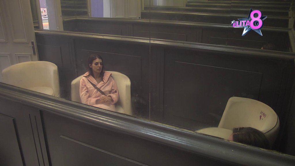 MUKA MI JE OD NJEGOVE NEZRELOSTI: Ena popljuvala Peju zbog njegovog ponašanja, Kačavenda dala svoj sud: ON POJMA NEMA ŠTA JE ŽIVOT! (VIDEO)