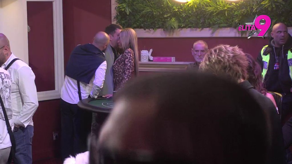 Drama u kazinu! Aneli saznala za šuškanja, zabranila Luki da nosi kačket i naočare, pa ga izmarširala (VIDEO)