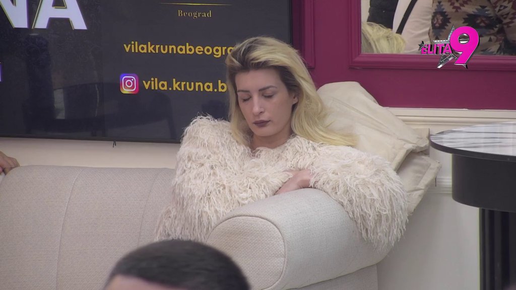 SPUSTILA LOPTU: Anita sklopila primirje sa Filipovim bivšim devojkama! Anđelo se obračunao sa Sunčicom zbog uništavanja njegovih stvari (VIDEO)