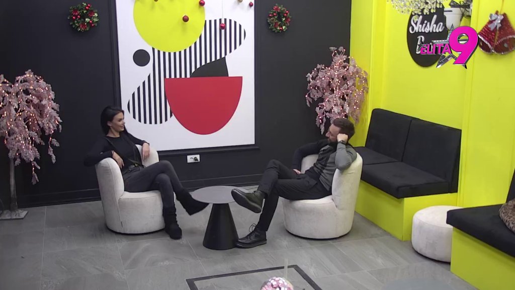 Jedna osoba je u pitanju, ali... Anita otkrila kakve tajne poruke šalje iz Elite, Filipova patanja za Lores tokom njihovih akcija je ne dotiče! (VIDEO)