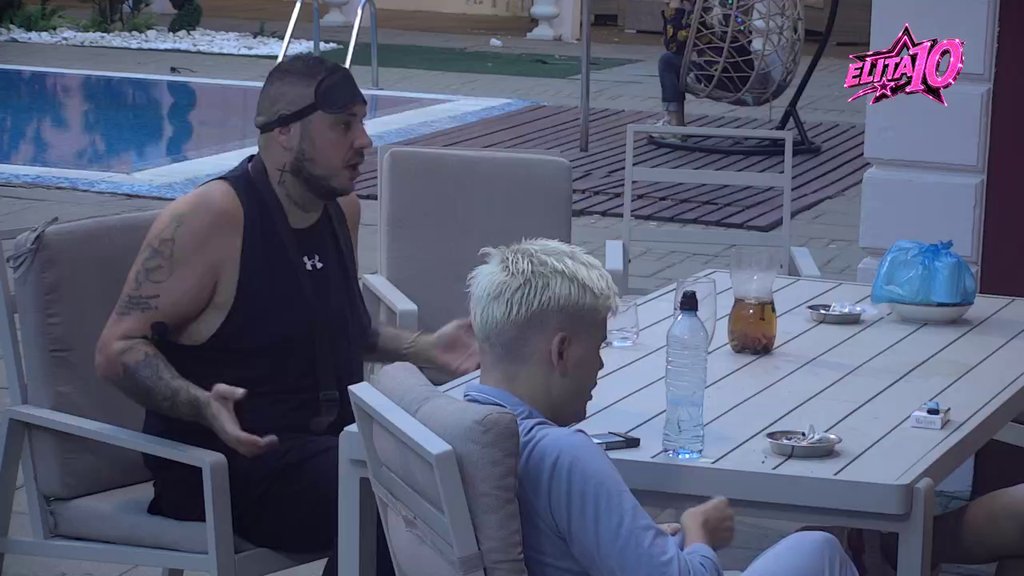 REŠILI DA SE POMIRE: Car prišao Miljani, pa jedno drugom priznali šta zameraju (VIDEO)