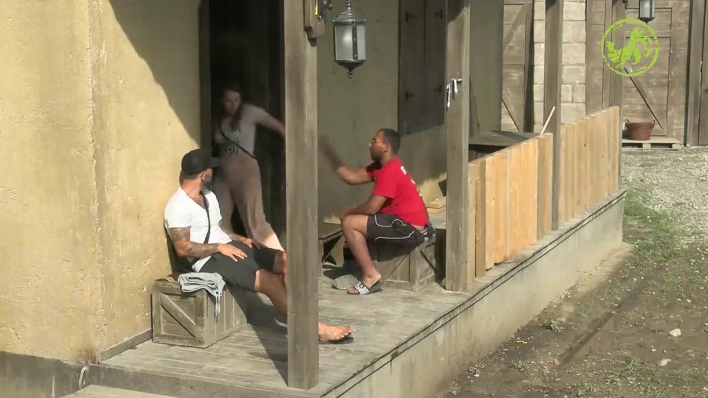Peca i Sneža prvi put intimni?! Lazić je opipao, pa izazvao burnu reakciju LEDENE KRALJICE (VIDEO)