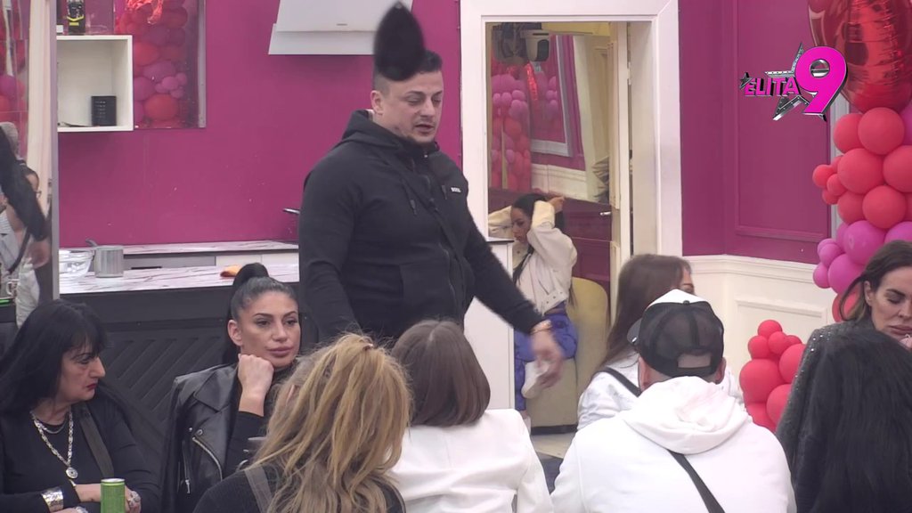 Ne prestaje da pravi haos: Anita tera Luku da zbog Aneli izgubi svaki dinar, ljudi frapirani njenim izjavama! (VIDEO)