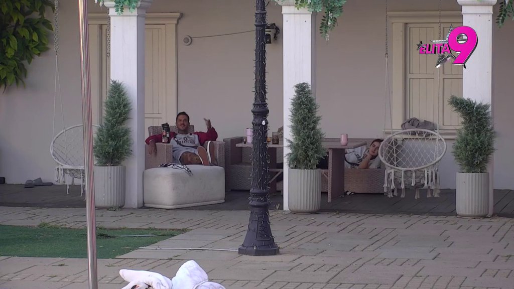 ANĐELO MU TRN U OKU?! Aneli i Filip ušli u žučnu raspravu, Đukić uveren da ona pokušava na sve načine da izazove NJEGOVU REAKCIJU! (VIDEO)