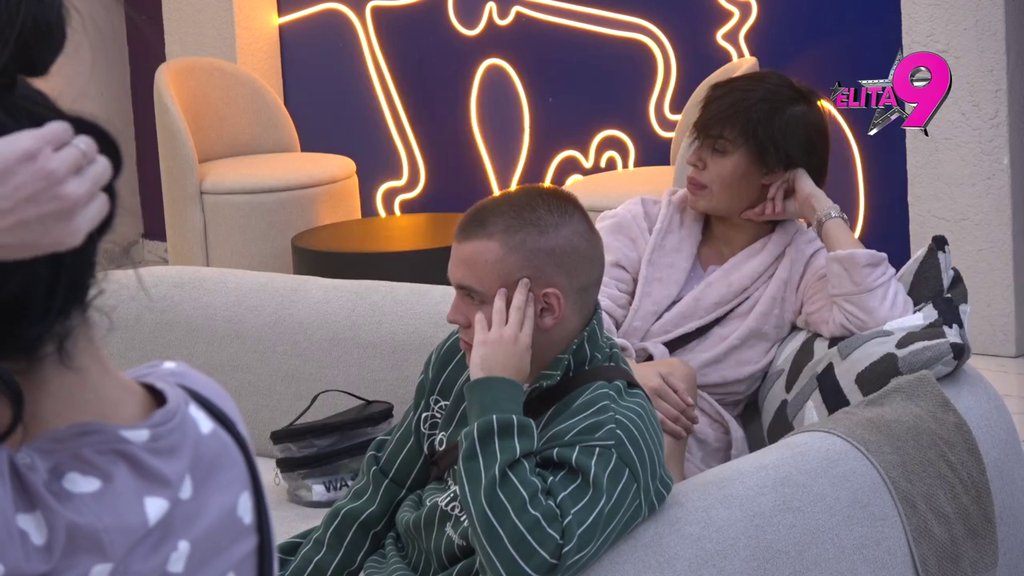 To traje od prvog dana: Filip razotkrio sve detalje TAJNOG FLERTA sa Teodorom Delić! Čeka da je Bebica ostavi i da krene u napad! (VIDEO)