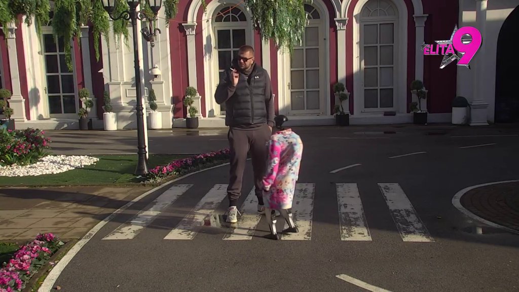 Janjuš se žalio Toši da mu Kačavenda PRAVI ROGOVE, a onda pohvalio OVU UČESNICU: Ima dobre grudi! (VIDEO)