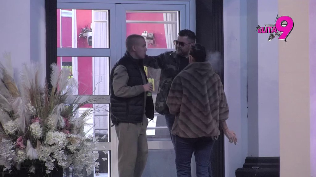 Najbolje spavaš pored mene: Alibaba misli da je Mini bolje sa njim nego sa Terzom (VIDEO)