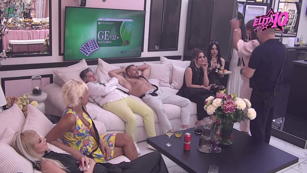 Sve odjekuje od uvreda! Ivan i Mahir u žestokom klinču, ne biraju reči jedno za drugo: Možda nisam njegov tip (VIDEO)