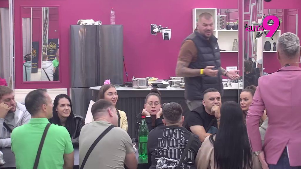 Treba da držiš crveno slovo: Janjuš se pridružio Kačavendi i Anđelu, pa prozivkama urnisao Zoricu! (VIDEO)