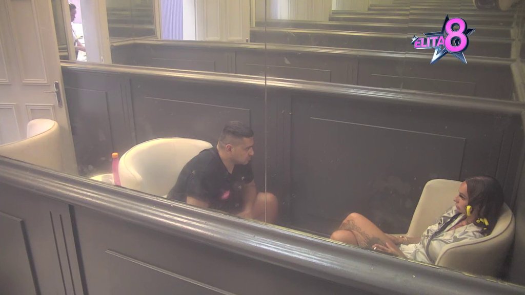 Ljubomora ga trese: Bebica pokušava da osvesti Teodoru, ona ga neprestano maršira! (VIDEO)