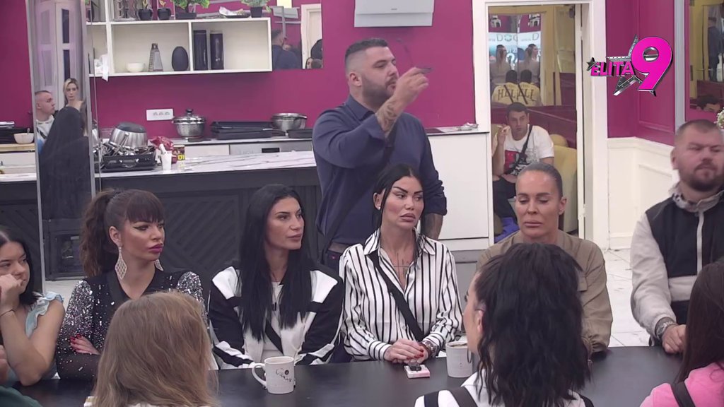 Opšti haos! Stanijin žuti karton digao sve na noge, Asmin joj se obratio u kameru: Ako joj smeta... (VIDEO)