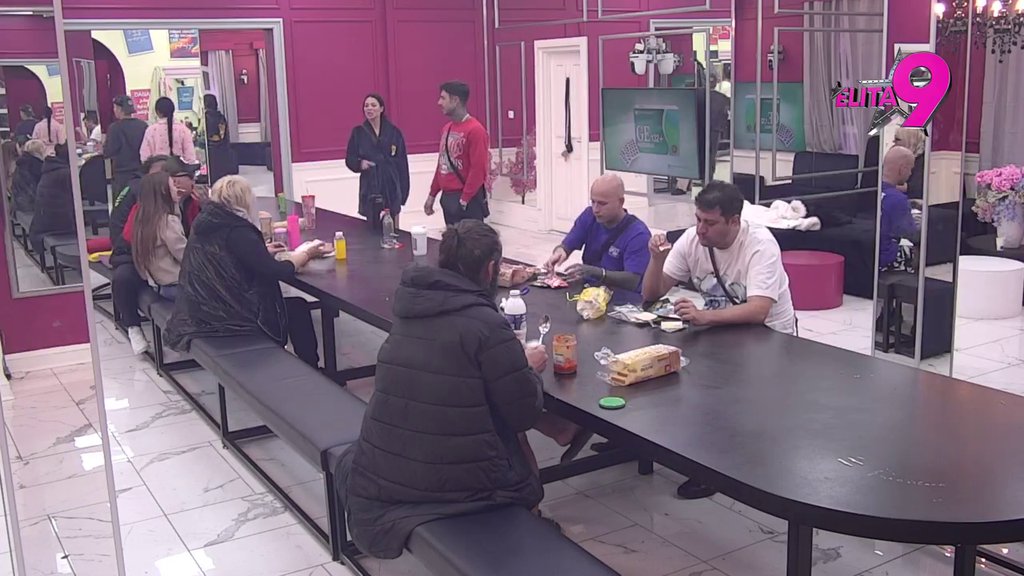 Bez karaktera, bez stava... Maja i Uroš udruženim snagama udarili na Filipa zbog muvanja sa Teodorom! (VIDEO)