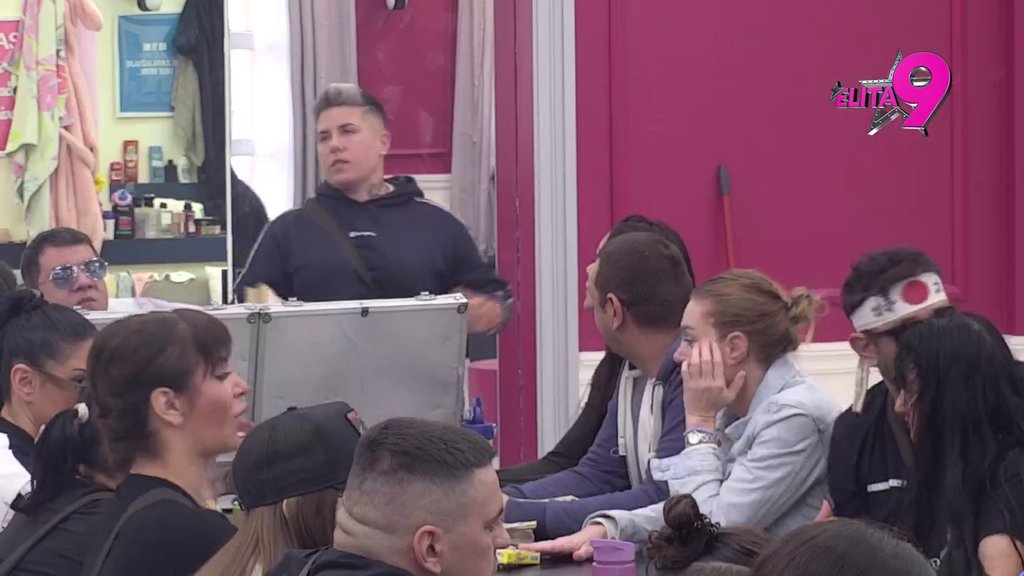 IMAŠ STRAH DA PRIČAŠ! Matora ukopala Pečenicu, pa i nju ponizila: Tračara si, znaš da pustiš SLONOVO UVO! (VIDEO)