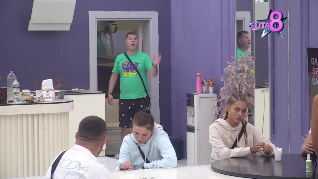 Nikad kraju morbidnostima Ene Čolić: Ivan i Gastoz je doveli do ludila! Urliče iz petnih žila i gnusno im udara na pokojne majke! (VIDEO)