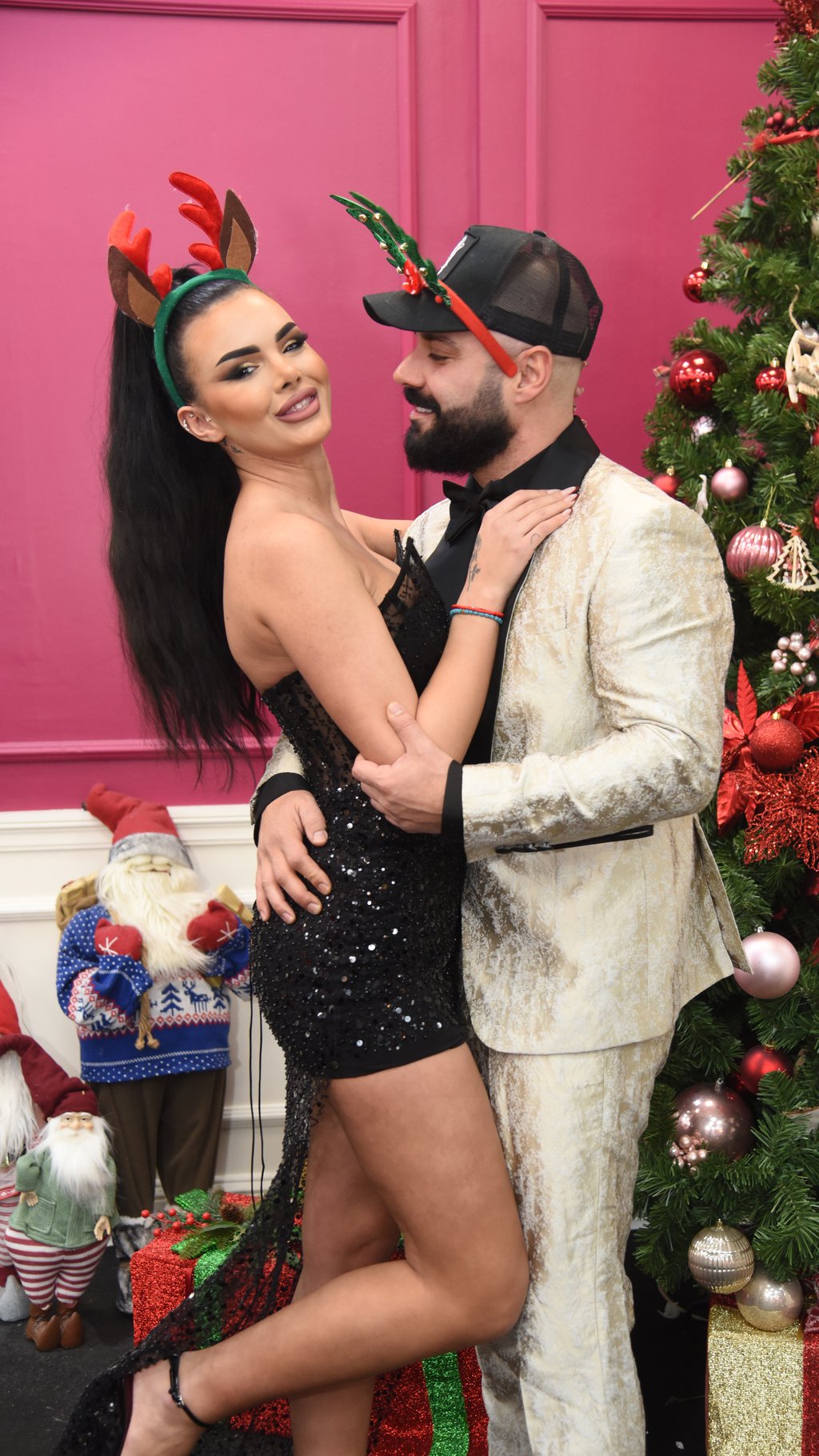 Kaže sinu da je gleda u Eliti, a ona tamo snima p*rniće! Ena Čolić urnisala Anitu i Luku: Njegov sin je zreliji i pametniji od njega!