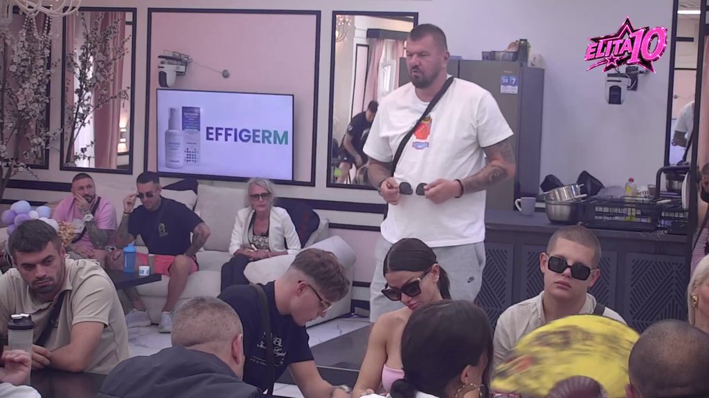 Đukić na meti brutalnog udara: Janjuš ga unakazio komentarima, jedan detalj je svima sumnjiv! (VIDEO)