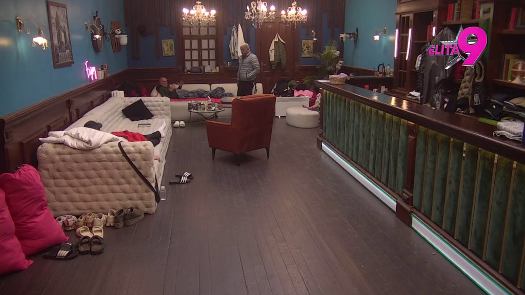 NA IVICI ŽIVACA! Bora potražio utehu, pa najavio sledeći potez: Skinuću joj patiku (VIDEO)