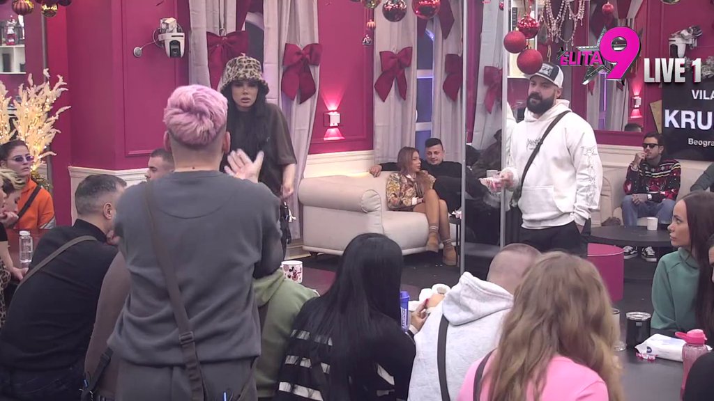 Pokazivala si mi snimke sa nastupa Relje Popovića... AFERA MEDUZA TRESE SVE! Anita progovorila o navodnoj aferi sa oženjenim pevačem (VIDEO)