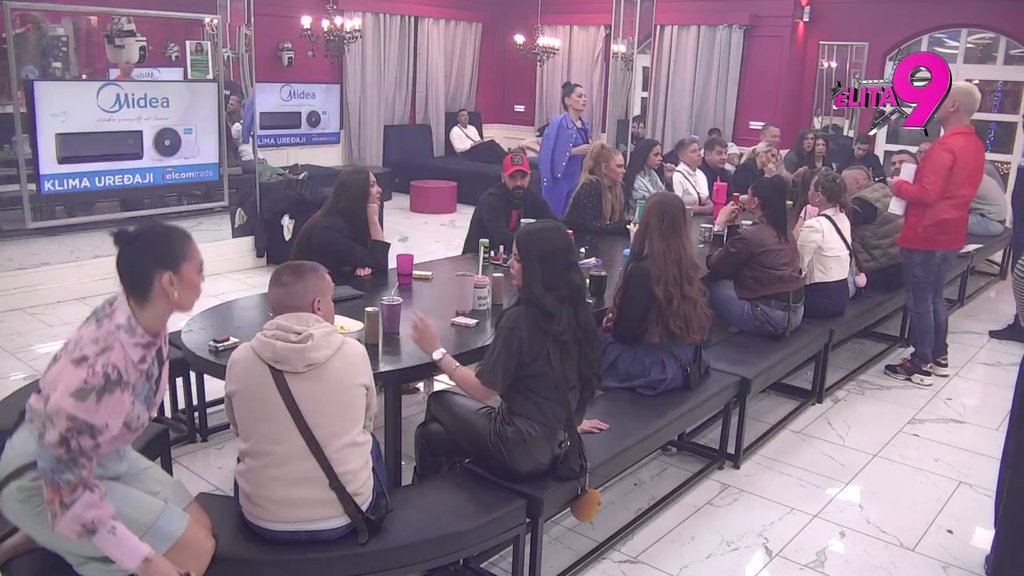 BORA NAPADA SAMO.... Boginja opelala po Santani zbog Anastasije, ubeđen da ne može da je preboli (VIDEO)