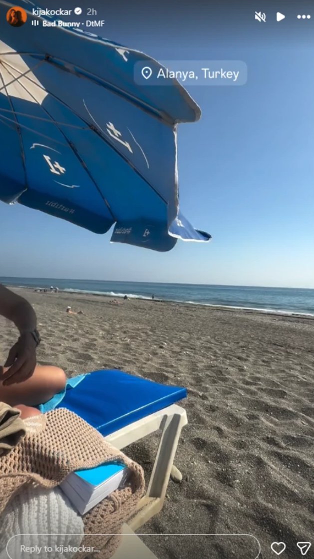 NA MORU USRED APRILA! Kija Kockar u ovom gradu ima stan: Pokazala ŠTA RADI NA PLAŽI, ne pokazuje ko joj pravi društvo (FOTO)