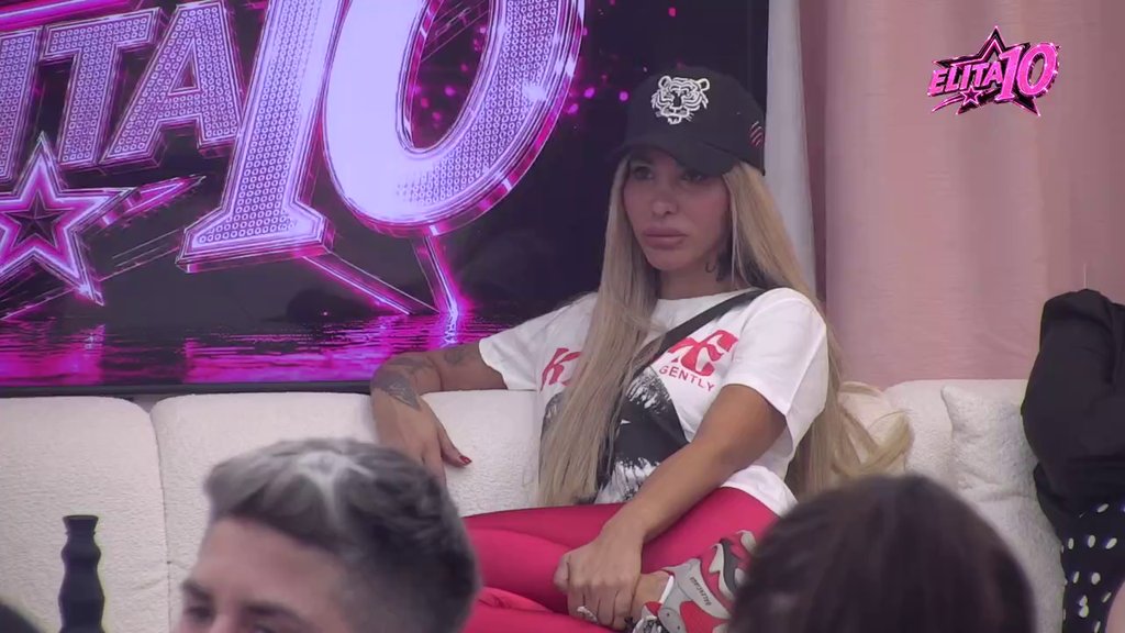 Može za sekundu da me ukanali! Napravili zemljotres za crnim stolom: Aneli i Car počeli da iznose nove detalje iz njihovog odnosa, ona počela da guta knedle (VIDEO)