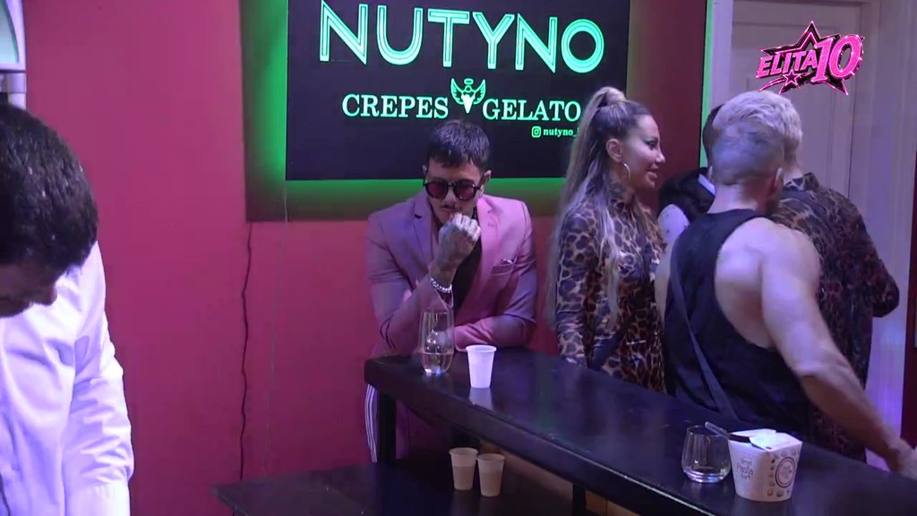 Đukić ne odustaje od namere da sazna da li je Car bio u Anelinom krevetu, ona pozvala Lauru na suočavanje (VIDEO)