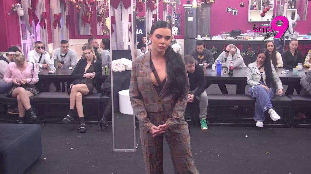 Sviđa mi se kakav je otac, čak iako zatrudnim... Anita progovorila o ljubavi sa Lukom, cveta poput ruže, pa priznala: Nije mi dao povoda za bilo čim, verujem mu (VIDEO)