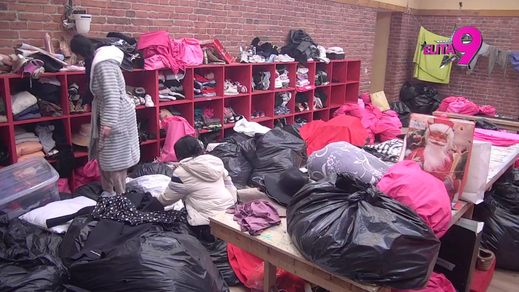 Hvalila se kamionom garderobe, a opet uzima od Anite: Maja ne prestaje da moli za stvari, ponovo pala trampa (VIDEO)