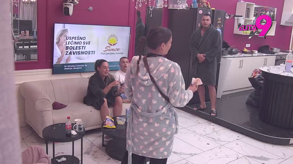 Boginja savetuje Minu, Viktor ušao u raspravu sa njom, sve se ori u Beloj kući (VIDEO)