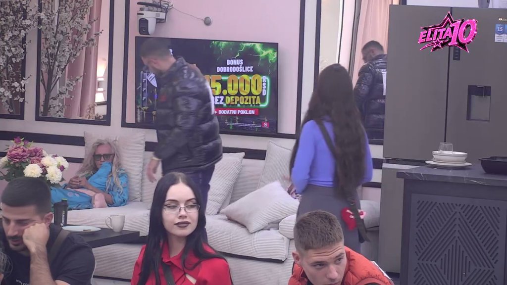 Ne smatram se materijalistom: Laura i Ivan ponovo ušli u skob mišljenja, on joj postavio ključno pitanje (VIDEO)