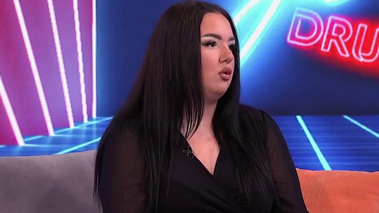 Srpska influenserka imala 120 kilograma, NAGLO SMRŠALA 40, pa završila na operaciji: Hitno su joj izvadili organ