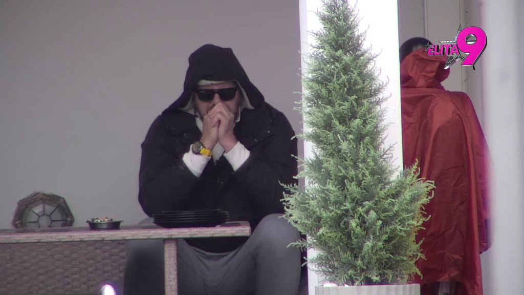 Jecaji odzvanjaju Šimanovcima: Janjuš ne može da dođe sebi, plače kao kiša zbog pokojnog brata Mihaila (VIDEO)