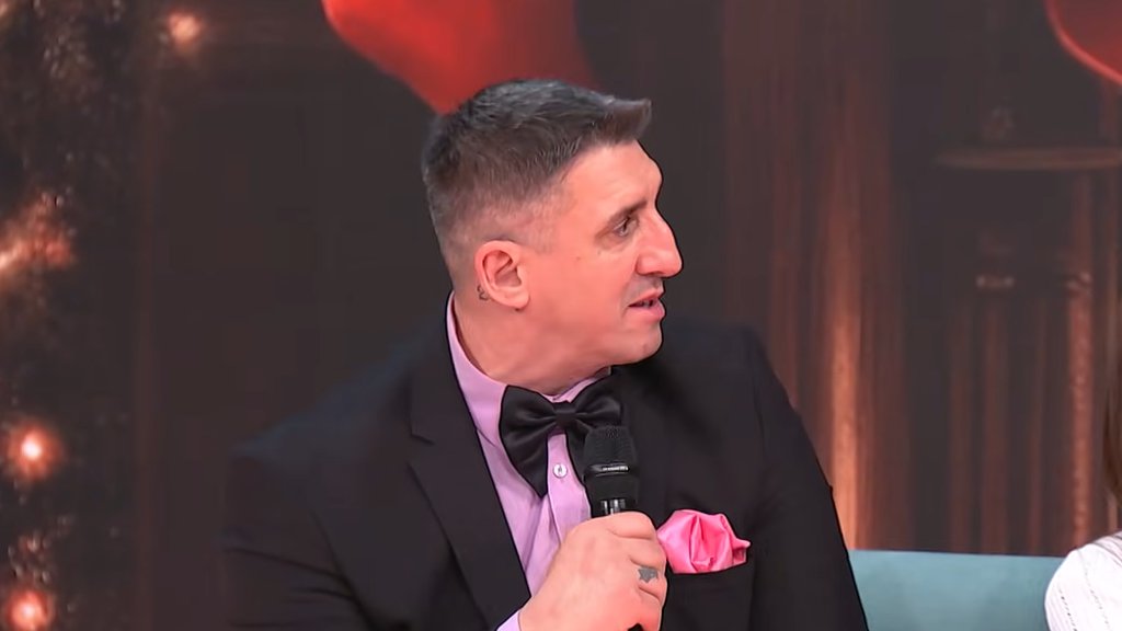 TATA JE BIO SIROČE, OSTAVLJEN U ZVEČANSKOJ! Kristijan Golubović se za Božić prisetio svog detinjstva, pa priznao: Mnogo sam propustio zbog svojih loših izbora!