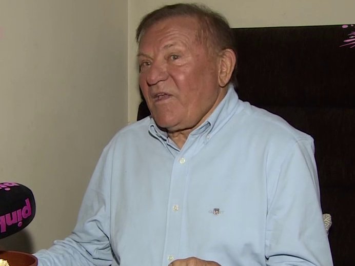 JA SAM BUDALA, UZELA MI JE DVE KUĆE I PEKARU: Našeg pevača skupo koštao razvod: Jedan je od najbogatijih na estradi