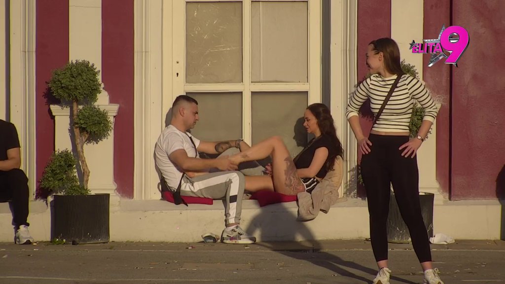 ONA DA ME PLJUJE I ŠALJE POKLONE, TO MI NE TREBA: Teodora ne želi ni da čuje za Bebičinu mamu, on pokazao da je spreman da okrene leđa porodici kako bi joj se DODVORIO! (VIDEO)