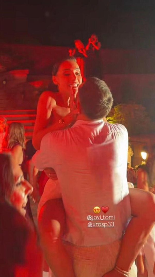 KO JE SUPRUGA UHAPŠENOG KOŠARKAŠA UROŠA PLAVŠIĆA?! Atraktivna Jovana pokorila društvene mreže, a zbog ovoga je trpela nasilje (FOTO)