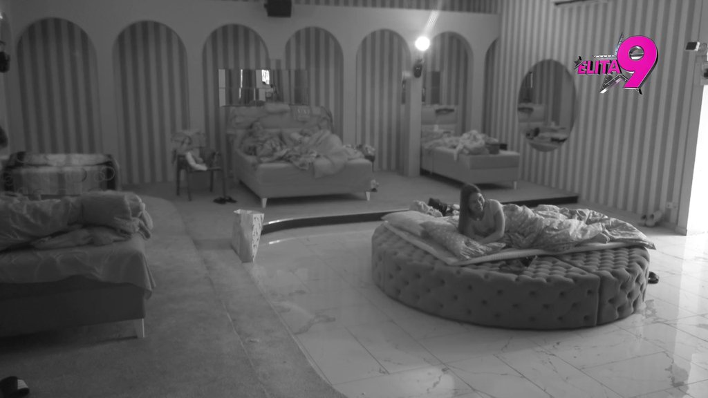 Odala se, nije trepnula! Teodora se ispalila pred cimerima u Odabranima, sada je sve jasno kad je Đukić u pitanju (VIDEO)