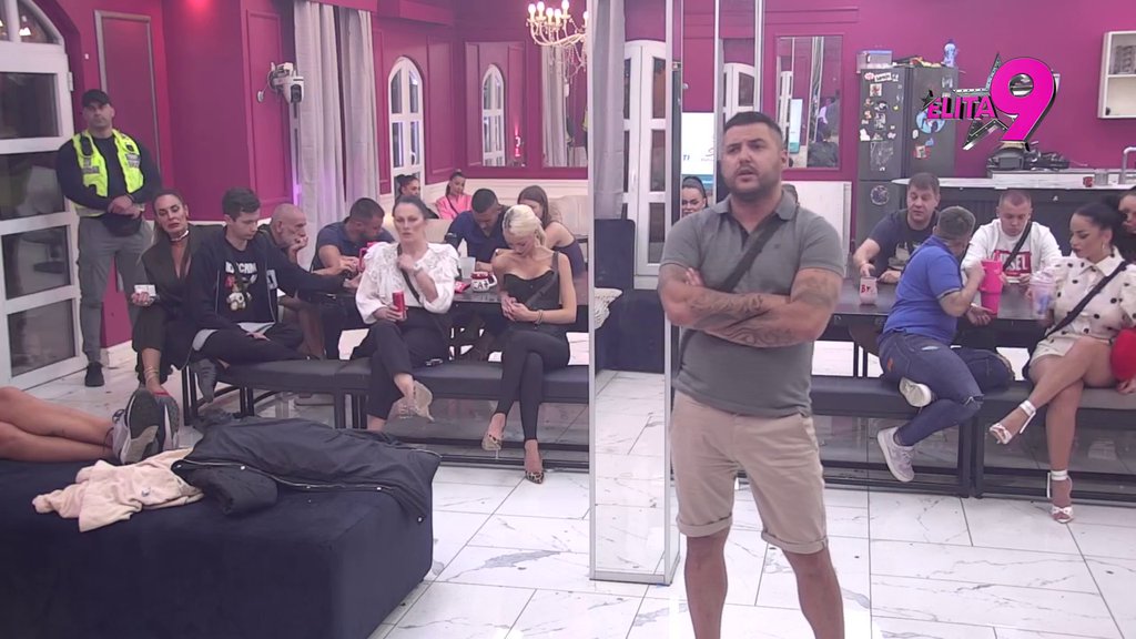 IMAM CRV SUMNJE, VRAĆALA MU SE PET PUTA: Asmin ne krije da mu je Filip Car trn u oku, zatražio od MAje da pobaca sve lemure! (VIDEO)